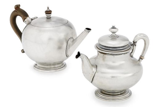 A GEORGE V SILVER TEAPOT