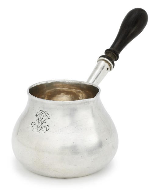 A QUEEN ANNE SILVER BRANDY SAUCE-PAN