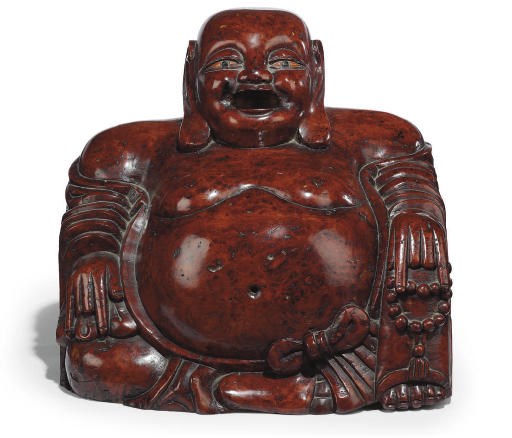 A 20TH CENTURY CARVED BURR WALNUT FIGURE OF A SEATED BUDDHA