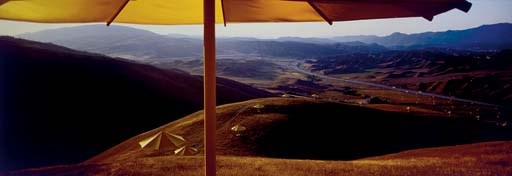 CHRISTO ET JEANNE-CLAUDE (NES EN 1935)