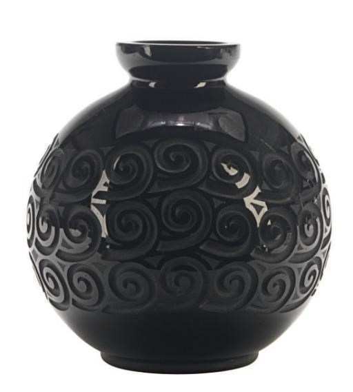 A FRENCH ETCHED GLASS VASE,