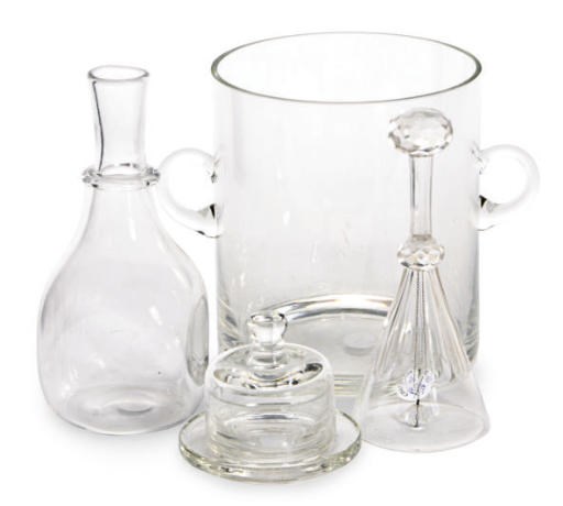 A GROUP OF CONTEMPORARY GLASS TABLEWARE AND BARWARE,