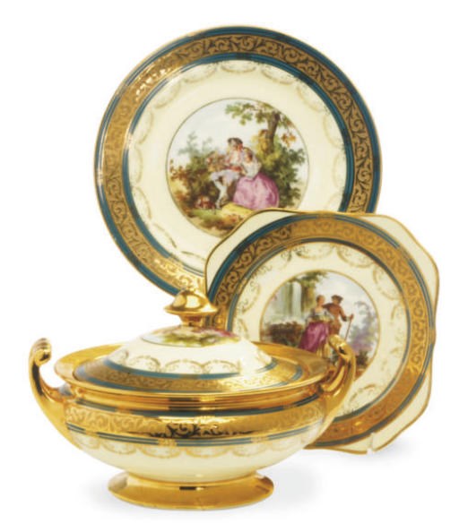 A CZECH PORCELAIN PART DINNER SERVICE,