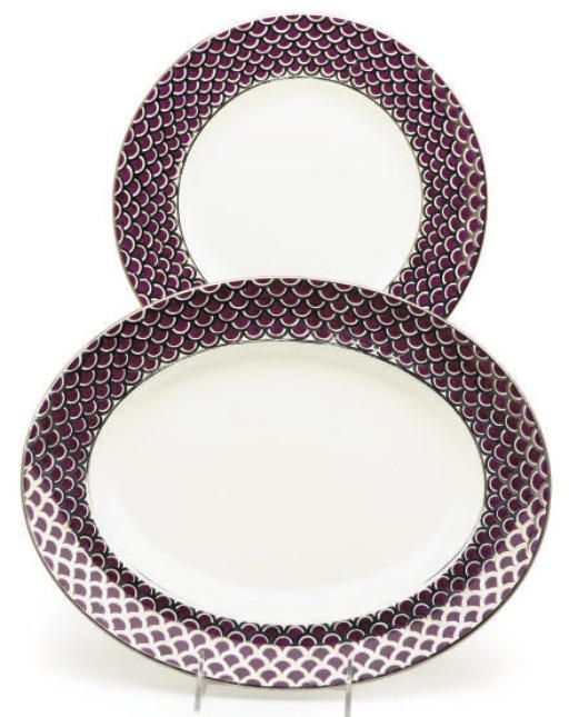 A FRENCH PORCELAIN PART DINNER SERVICE,