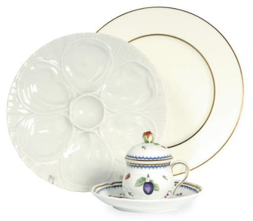 AN ASSEMBLEED ENGLISH AND CONTINENTAL PORCELAIN PART SERVICE,