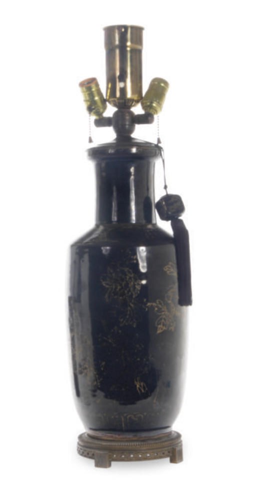A CHINESE GILT-DECORATED BLACK-GROUND VASE,