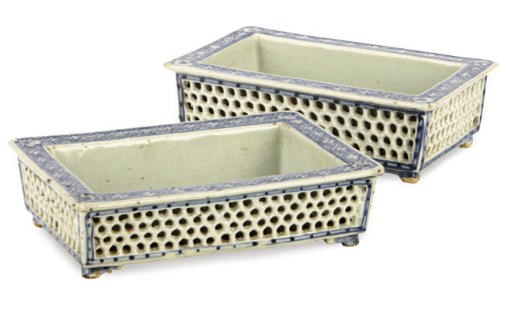 A PAIR OF CHINESE RETANGULAR DISHES AND VARIOUS ASIAN TABLEWARES,