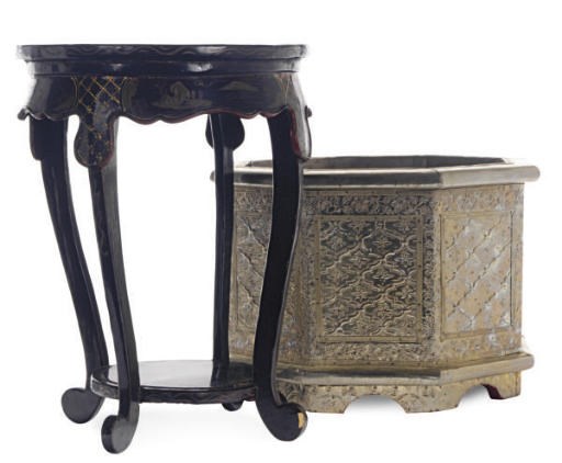 A CHINESE BLACK AND GILT LACQUERED SMALL OCCASIONAL TABLE AND A PAIR OF SILVER-METAL OCTAGONAL JARDINIÈRES,