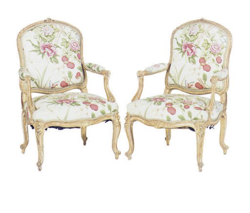 A PAIR OF FRENCH GILTWOOD OPEN ARMCHAIRS,