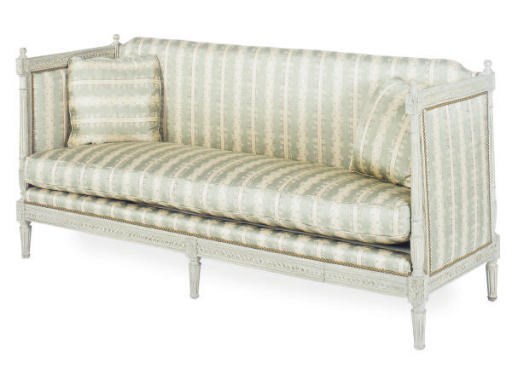 A PAINTED AND SILK UPHOLSTERED SETTEE,