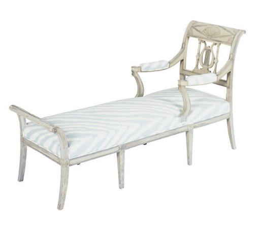 A FRENCH GREY-PAINTED AND UPHOLSTERED CHAISE LONGUE,