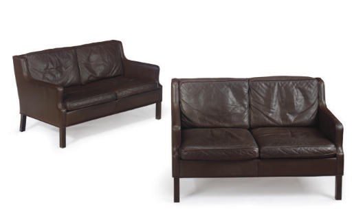 A PAIR OF ROSEWOOD AND LEATHER UPHOLSTERED SOFAS,