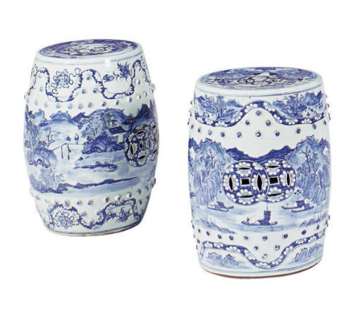 TWO SIMILAR CHINESE BLUE AND WHITE PORCELAIN BARREL-FORM GARDEN STOOLS,