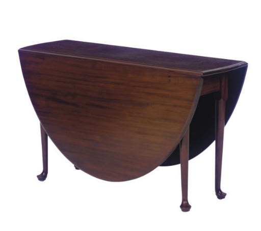 A GEORGE III MAHOGANY DROP-LEAF DINING TABLE,