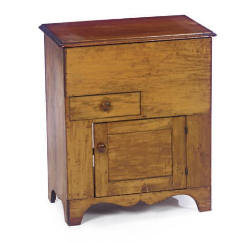 AN AMERICAN MAPLE CUPBOARD,