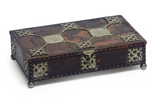 A VICTORIAN METAL-MOUNTED LEATHER BOUND HUMIDOR,