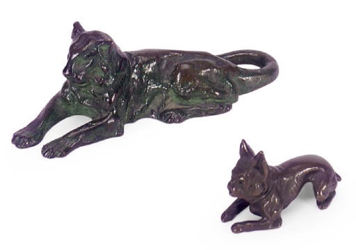 AN AMERICAN PATINATED BRONZE TIGER PAPERWEIGHT,