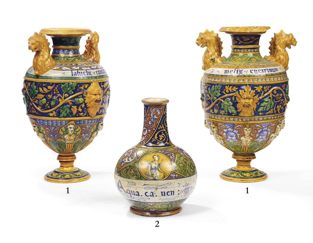 DEUX VASES EN MAJOLIQUE ITALIENNE (FAENZA) DU XVIEME SIECLE