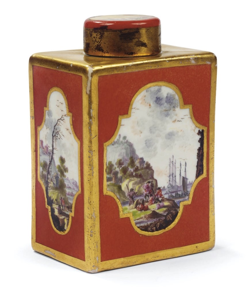 BOITE A THE ET SON COUVERCLE EN PORCELAINE DE MEISSEN DU XVIIIEME SIECLE