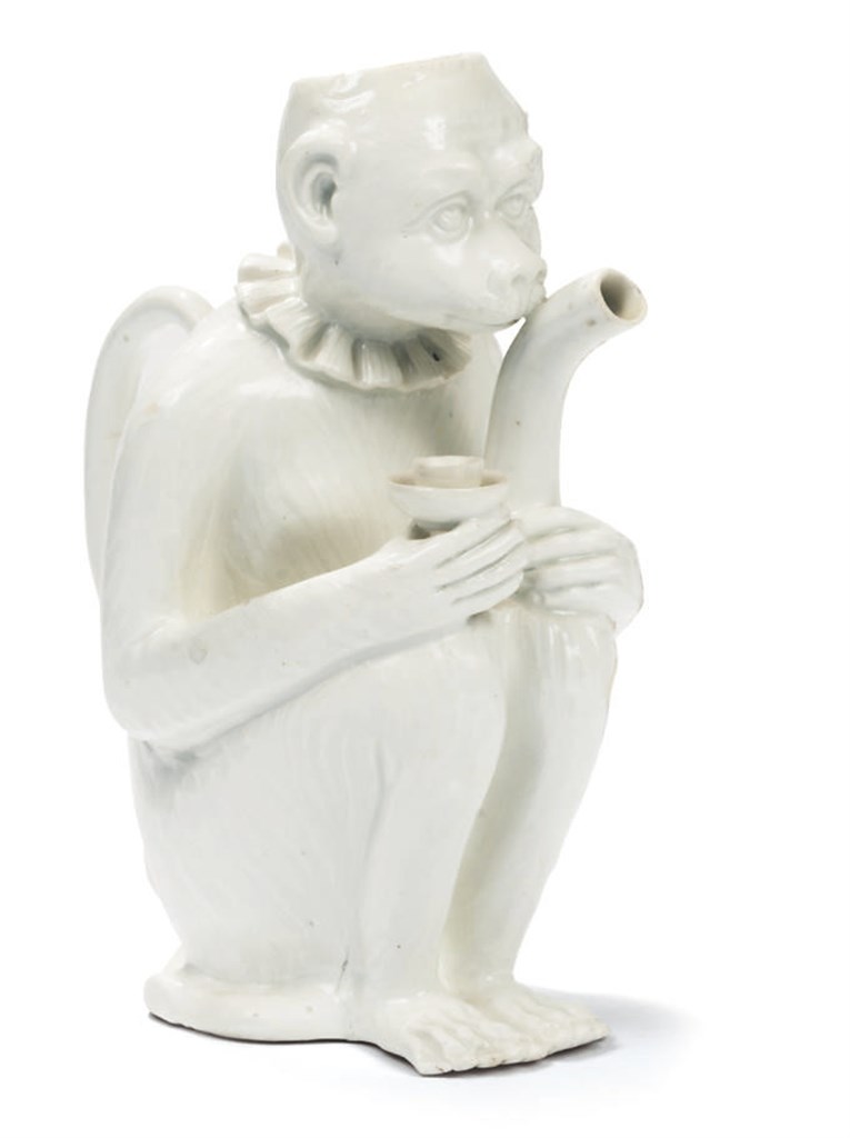 AIGUIERE ZOOMORPHE EN PORCELAINE BLANCHE DE MEISSEN DU XVIIIEME SIECLE