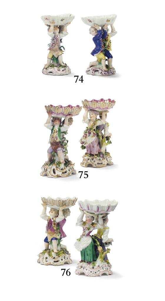 PAIRE DE PETITS PRESENTOIRS EN PORCELAINE DE MEISSEN DU XVIIIEME SIECLE