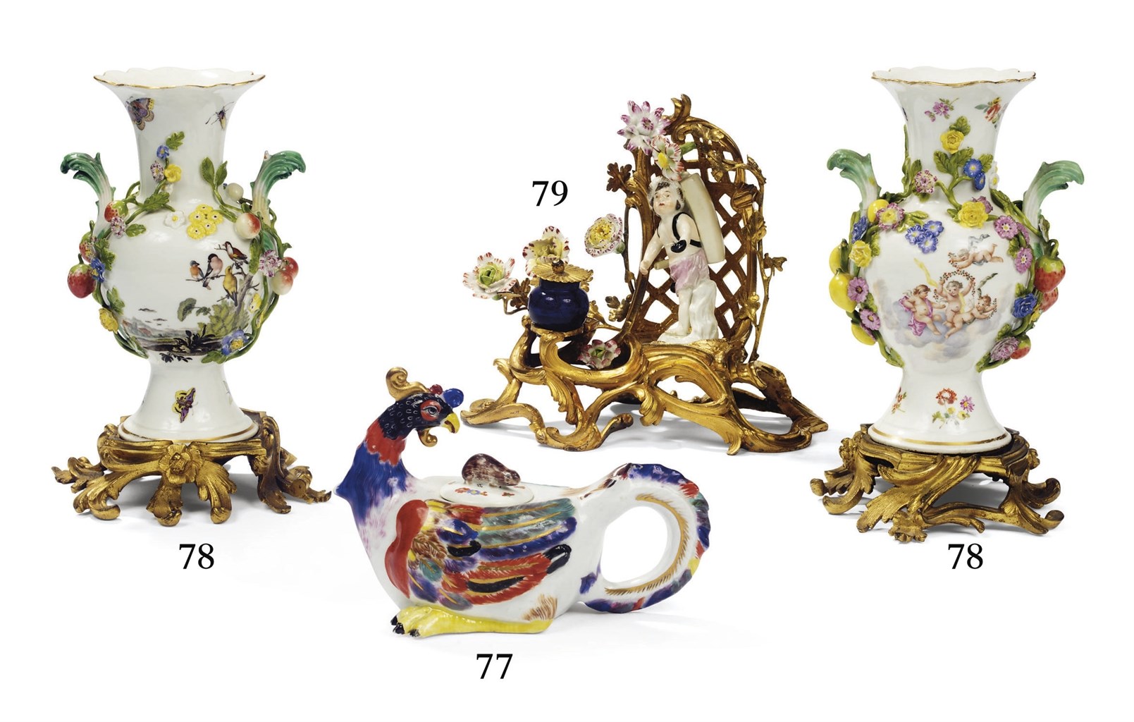 ENCRIER EN PORCELAINE ET BRONZE DORE DU XVIIIEME SIECLE ET VERRE