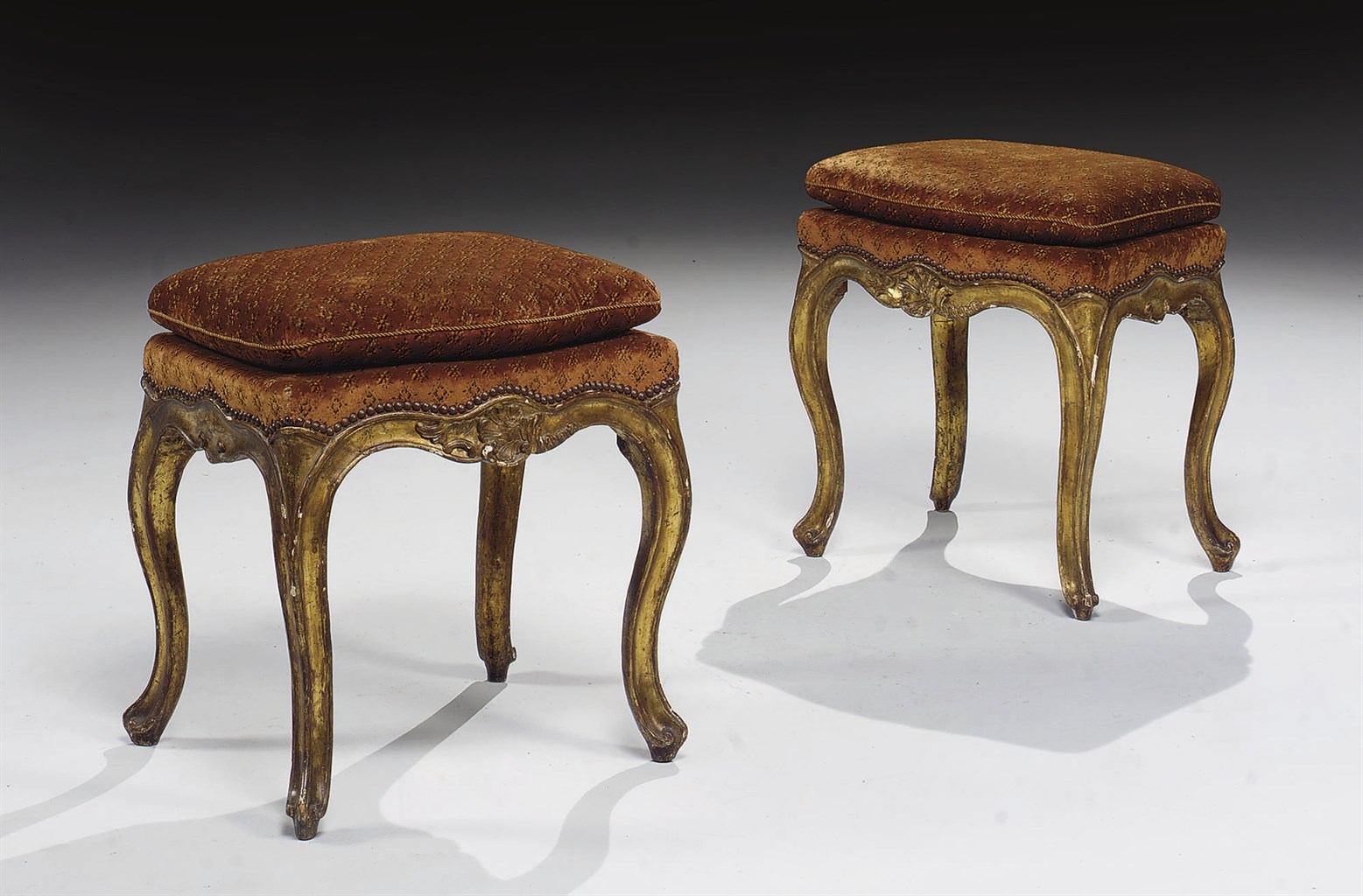 PAIRE DE TABOURETS ITALIENS DU XVIIIEME SIECLE