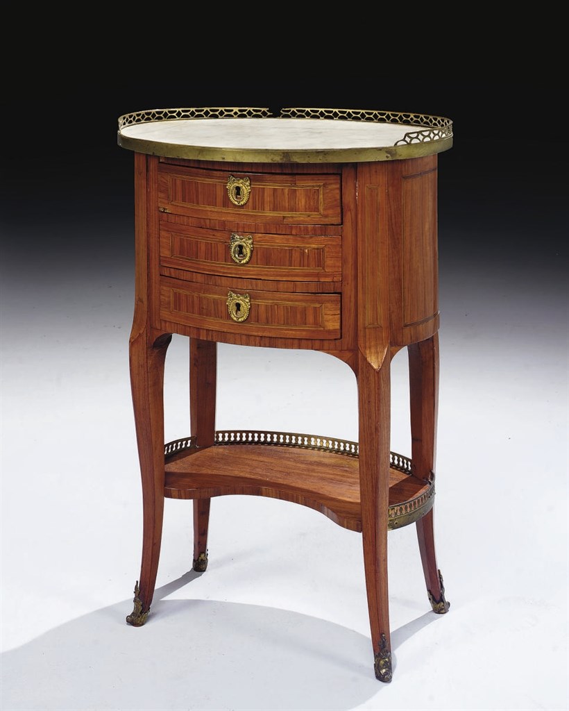 TABLE EN CHIFFONNIERE D'EPOQUE TRANSITION