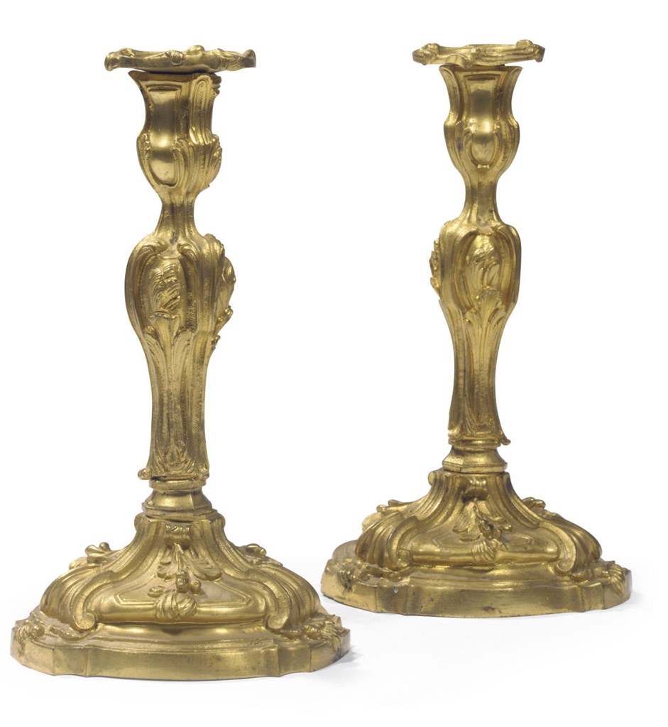 PAIRE DE FLAMBEAUX D'EPOQUE LOUIS XV