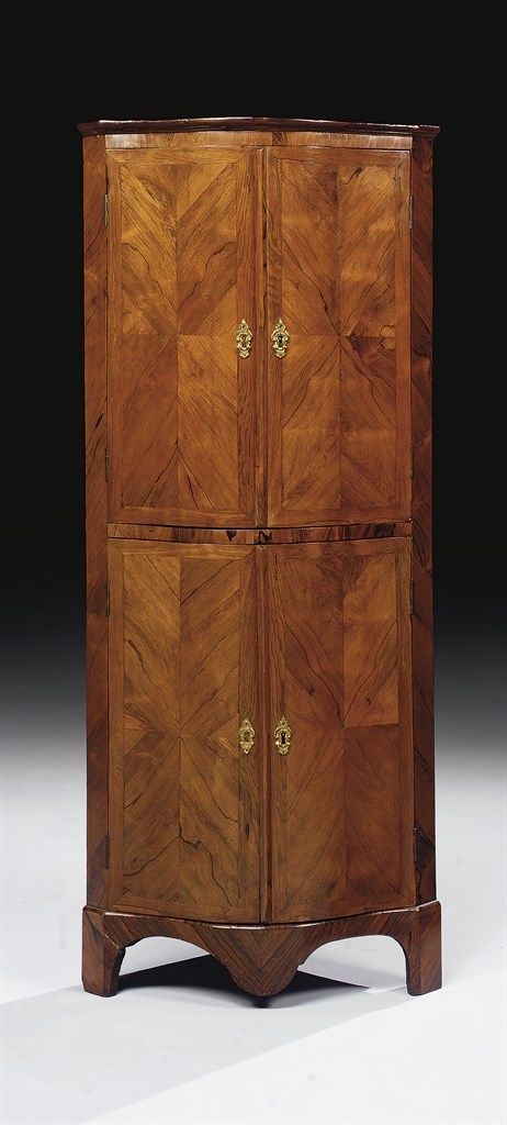 DOUBLE ENCOIGNURE D'EPOQUE LOUIS XV