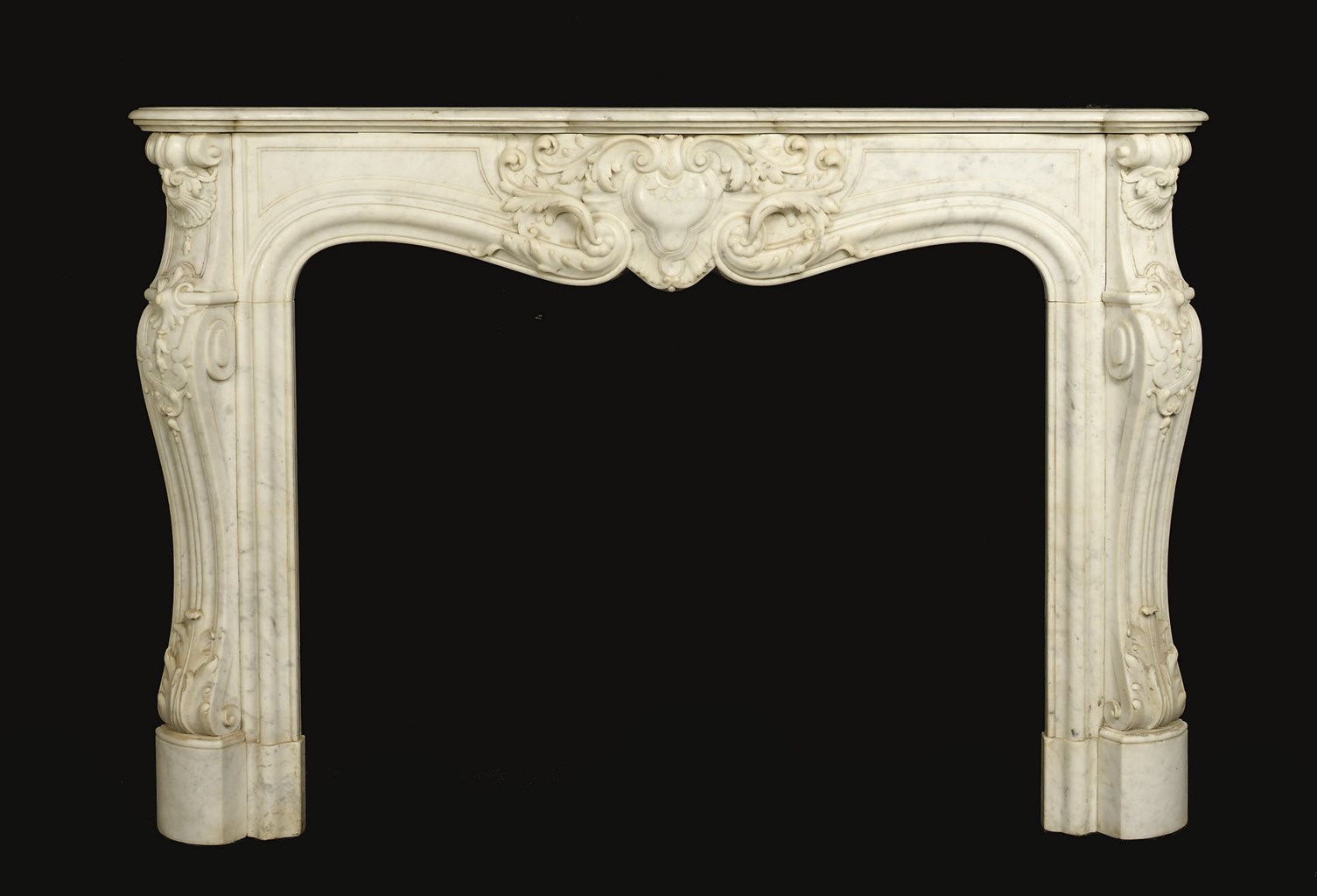 CHEMINEE DE STYLE LOUIS XV