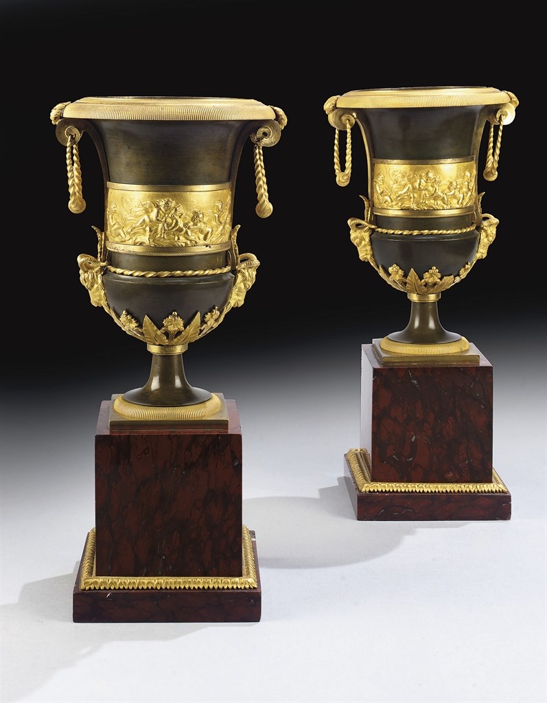 PAIRE DE VASES D'EPOQUE RESTAURATION
