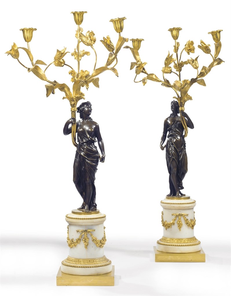 PAIRE DE CANDELABRES D'EPOQUE LOUIS XVI