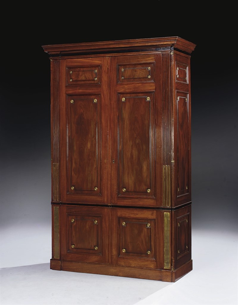 ARMOIRE D'EPOQUE LOUIS XVI