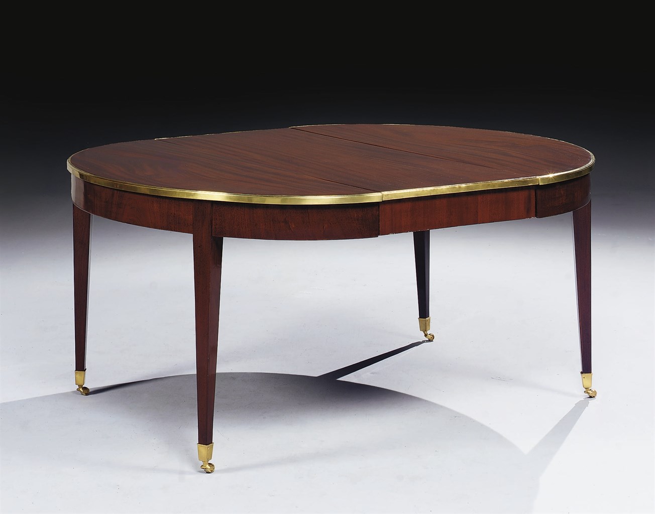 TABLE DE SALLE A MANGER D'EPOQUE NEOCLASSIQUE