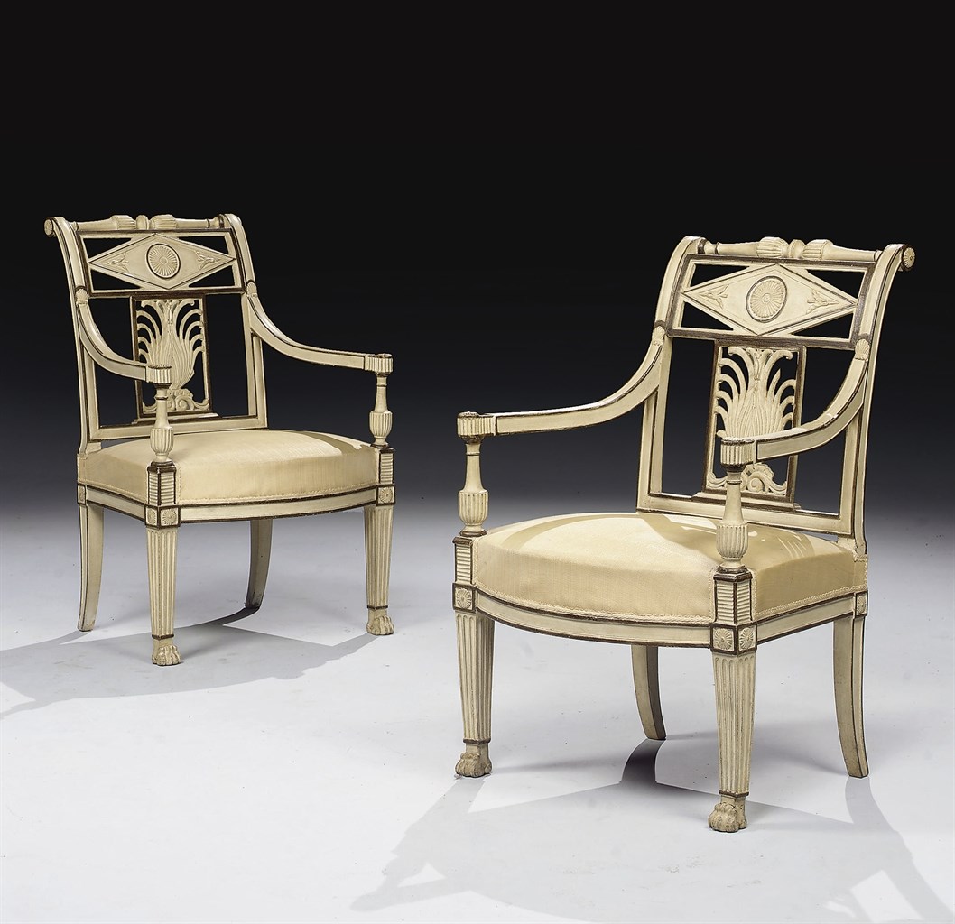 PAIRE DE FAUTEUILS D'EPOQUE DIRECTOIRE