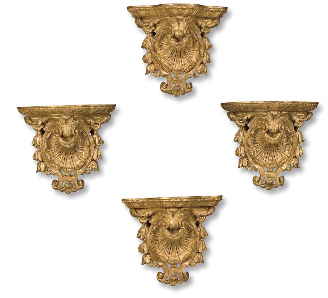 SUITE DE QUATRE CONSOLES MURALES DE STYLE ROCOCO