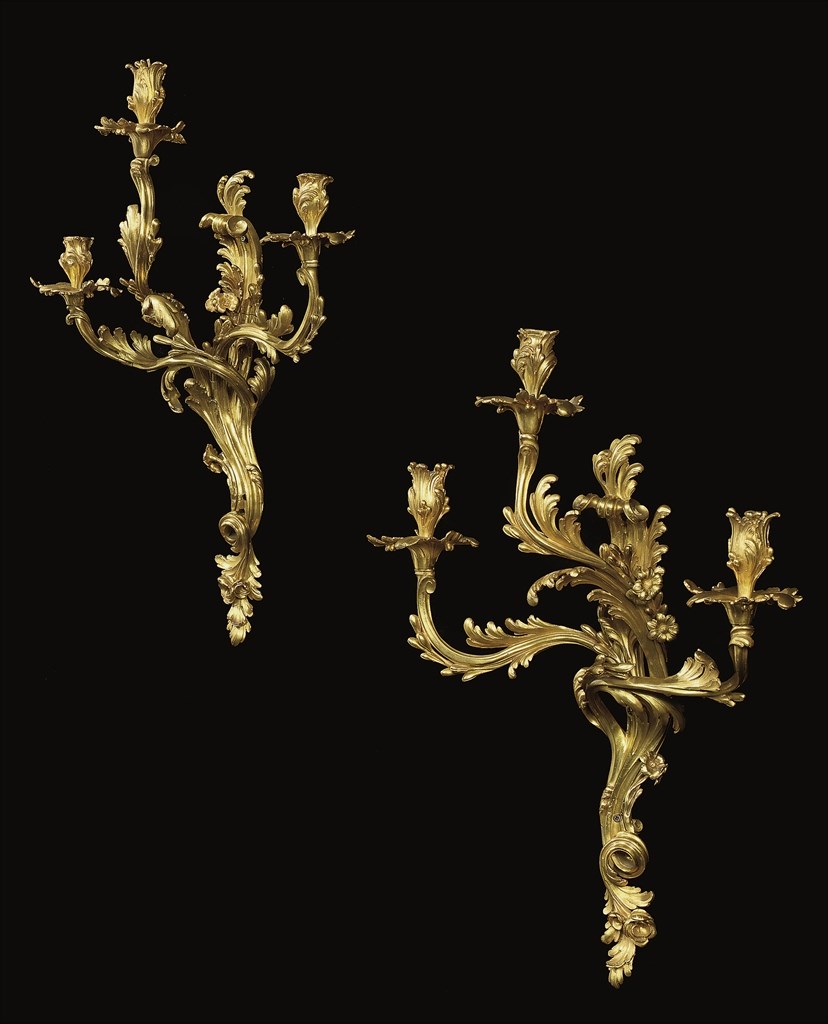 PAIRE D'APPLIQUES D'EPOQUE LOUIS XV