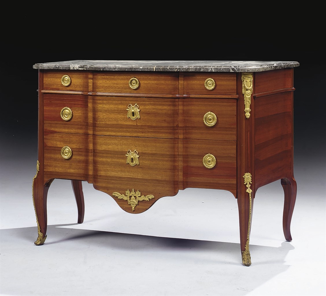 COMMODE D'EPOQUE TRANSITION