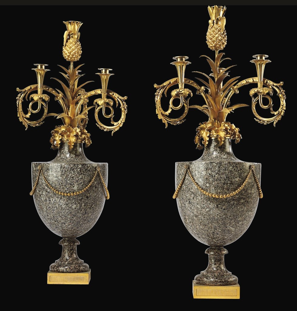 PAIRE DE GIRANDOLES D'EPOQUE LOUIS XVI