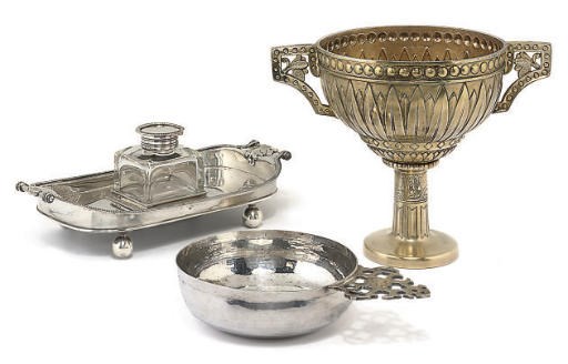 A 20TH CENTURY SILVER-GILT STEMMED CUP (KANTHAROS) OF ANCIENT GREEK STYLE,