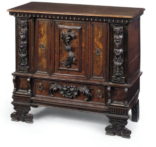 AN ITALIAN WALNUT SIDE CABINET