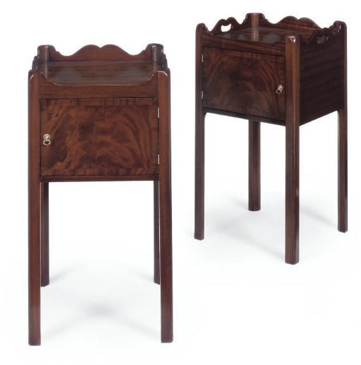 A PAIR OF MAHOGANY BEDSIDE CABINETS