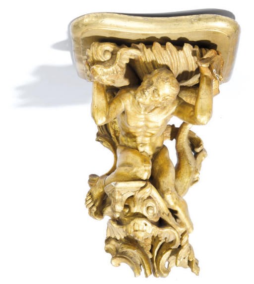 AN ITALIAN GILTWOOD WALL BRACKET