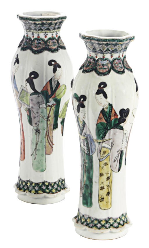 A PAIR OF CHINESE PORCELAIN FAMILLE VERTE BALUSTER VASES PAINTED WITH BEAUTIES WITH SCROLLS,
