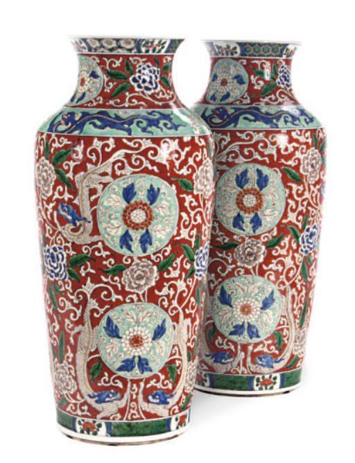 A PAIR OF CHINESE PORCELAIN FAMILLE VERTE VASES PAINTED WITH LOTUS AND SCROLLING FOLIAGE,