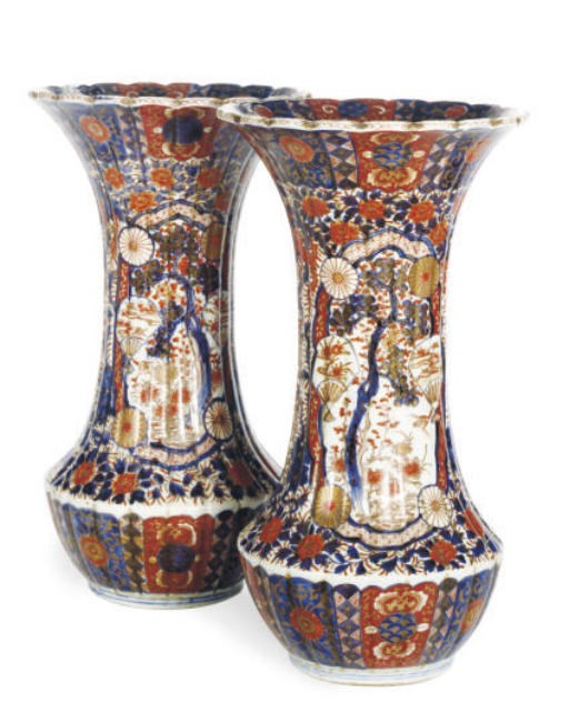 A PAIR OF JAPANESE PORCELAIN IMARI FLUTED VASES,