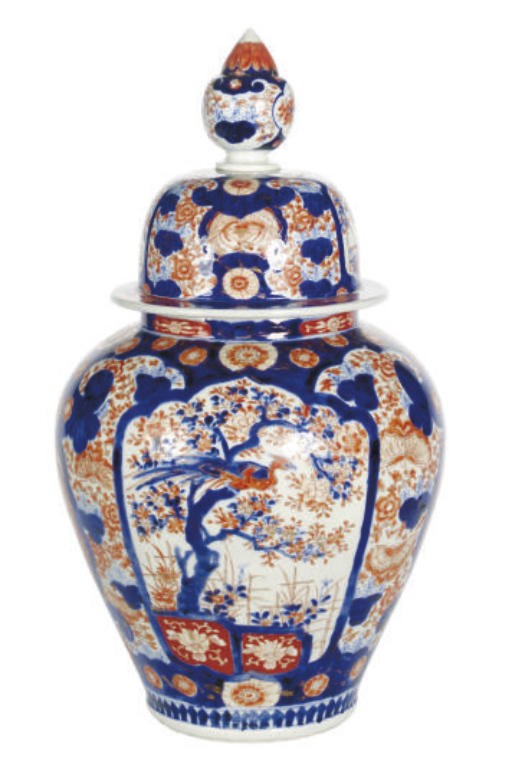 A JAPANESE BALUSTER JAR AND COVER,