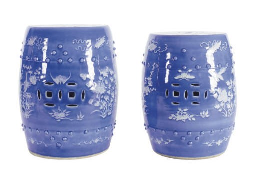 A PAIR OF CHINESE BLUE AND WHITE PORCELAIN GARDEN SEATS,