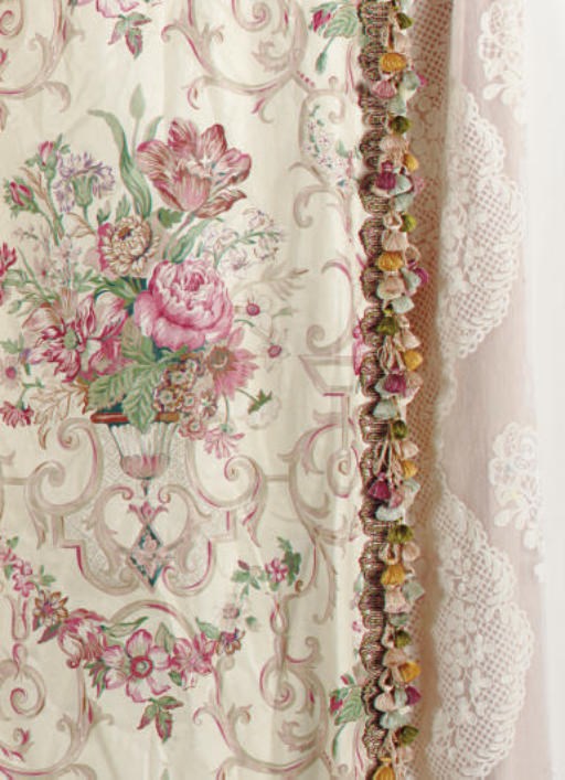A SELECTION OF CREAM AND ROSE FLORAL CHINTZ CURTAINS,